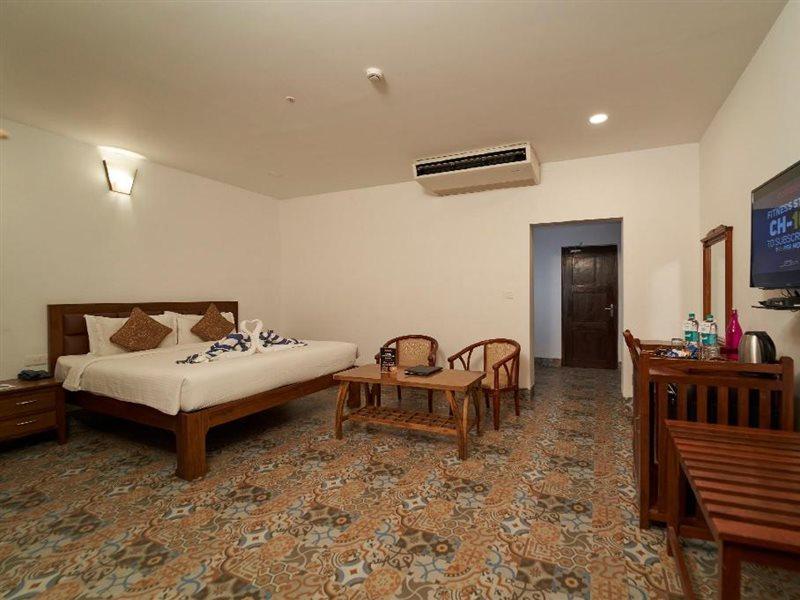 Kailash Beach Resort Pondicherry Exterior photo