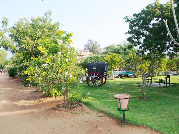 Kailash Beach Resort Pondicherry Exterior photo