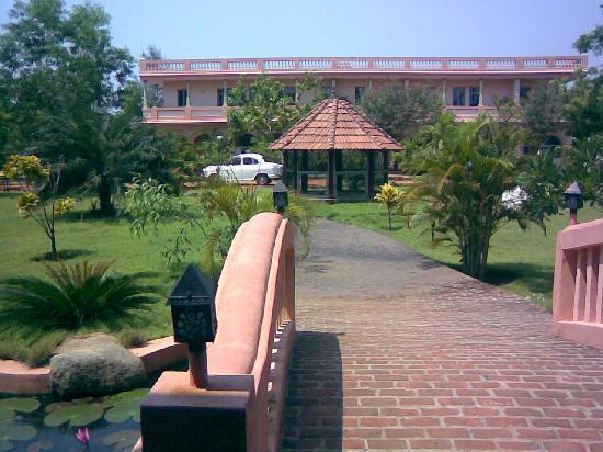 Kailash Beach Resort Pondicherry Exterior photo